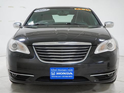 Used 2013 Chrysler 200 Limited image 2