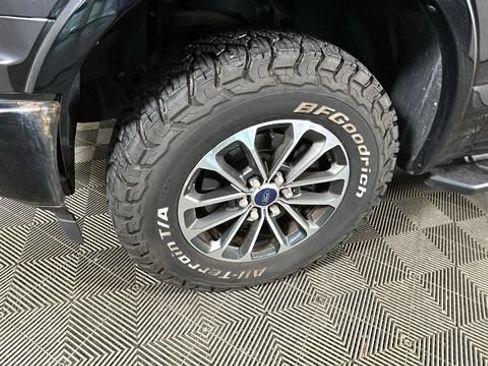 Used 2018 Ford F150 XLT w/ Equipment Group 302A Luxury AWD/4WD image 9