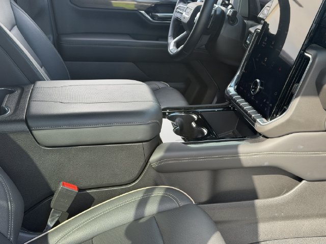 Used 2026 GMC Yukon XL Elevation RWD image 19