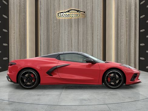 Used 2021 Chevrolet Corvette Stingray Premium Conv w/ Z51 Performance Package RWD image 10