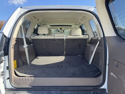 Used 2019 Lexus GX 460 Premium image 24