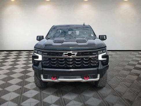 Used 2023 Chevrolet Silverado 1500 ZR2 w/ Technology Package AWD/4WD image 2