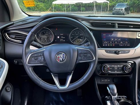 Certified 2022 Buick Encore GX Essence w/ Advanced Technology Package image 9