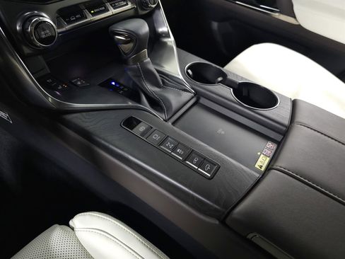 Used 2024 Lexus LX 600 4WD w/ Appearance Package image 35