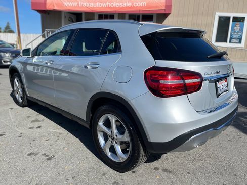 Used 2020 Mercedes-Benz GLA 250 4MATIC image 4