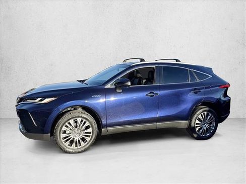 Used 2021 Toyota Venza XLE w/ Softex Package image 4