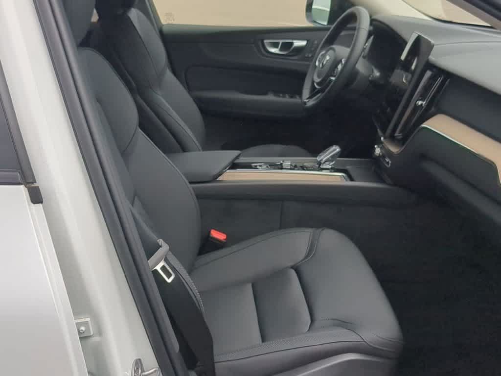 Used 2026 Volvo XC60 B5 Plus w/ Protection Package Premier AWD/4WD image 20