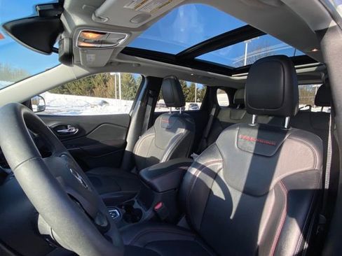 Used 2022 Jeep Cherokee Trailhawk w/ Sun, Sound & Nav Group image 14