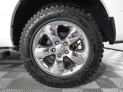 Used 2015 RAM 1500 Lone Star RWD image 27