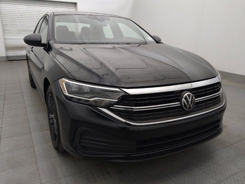 Used 2024 Volkswagen Jetta SE w/ Panoramic Sunroof Package FWD image 13