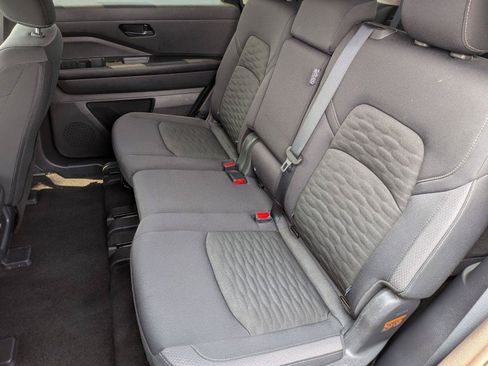 Used 2025 Nissan Pathfinder SV AWD/4WD image 29