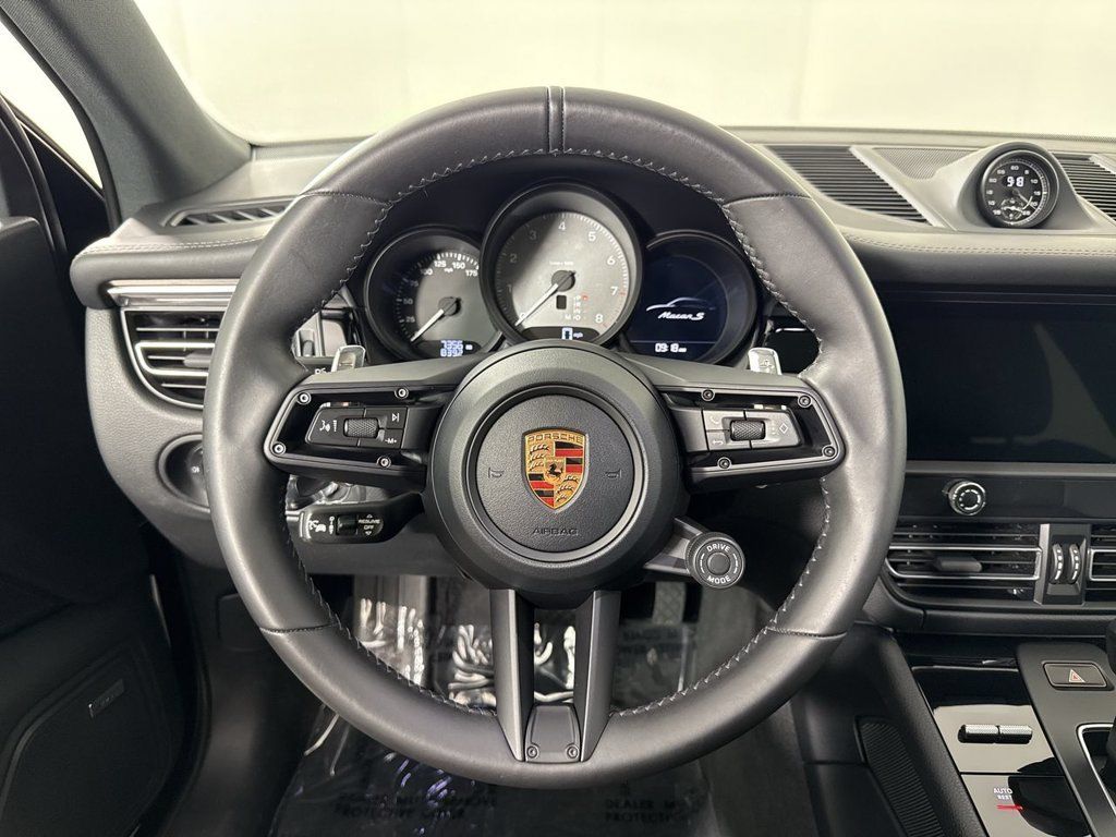 Certified 2026 Porsche Macan S AWD/4WD image 36