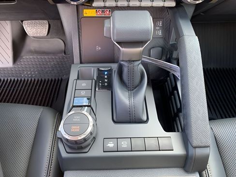 New 2025 Toyota Tacoma Limited AWD/4WD image 22