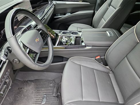 New 2026 Cadillac Escalade Sport w/ Touring Package AWD/4WD image 9