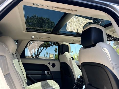 Used 2019 Land Rover Range Rover Sport HSE AWD/4WD image 20