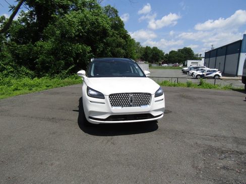 Used 2022 Lincoln Corsair Reserve image 48