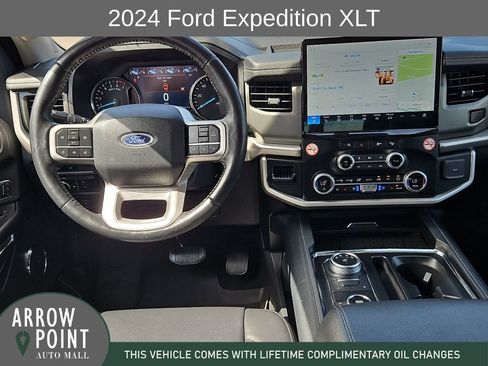 Used 2024 Ford Expedition XLT AWD/4WD image 20