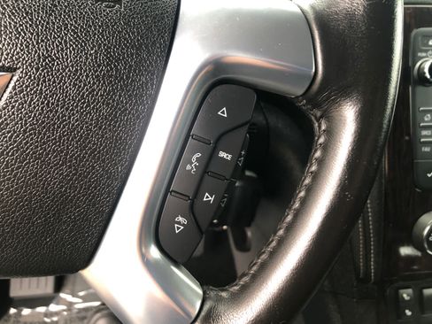 Used 2015 Chevrolet Traverse LT w/ Style and Technology Package FWD image 8