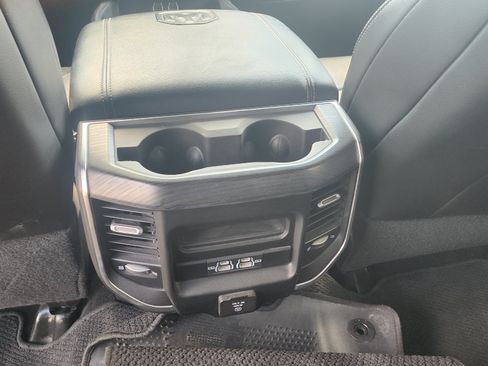 Used 2023 RAM 2500 Laramie AWD/4WD image 8