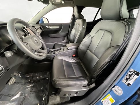 Used 2023 Volvo XC40 B5 Core w/ Convenience Package AWD/4WD image 20