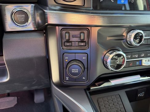 New 2025 Ford F250 Lariat w/ Lariat Ultimate Package image 25