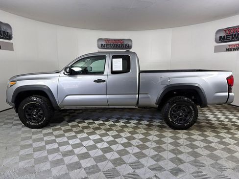 Used 2019 Toyota Tacoma SR w/ SX Package image 6