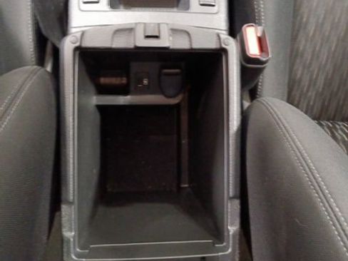 Used 2019 Nissan Rogue SV image 16