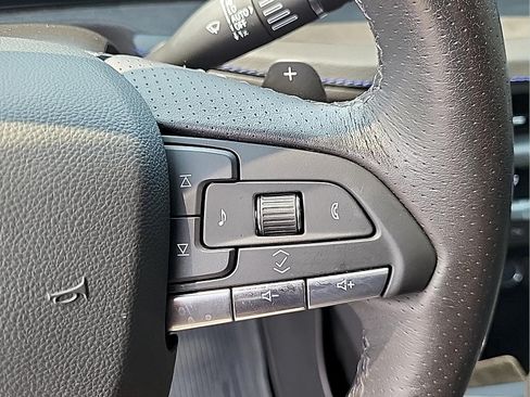 Certified 2024 Cadillac XT4 Sport w/ Technology Package AWD/4WD image 19