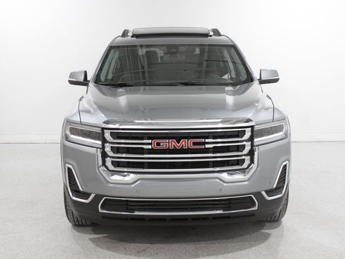 Used 2023 GMC Acadia SLE w/ Driver Convenience Package image 2