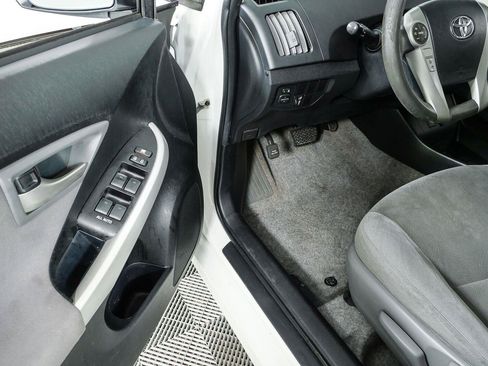 Used 2013 Toyota Prius Two FWD image 7