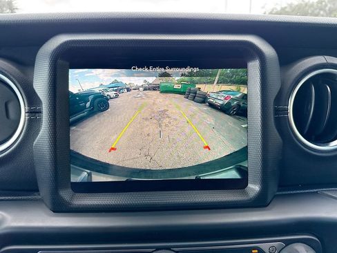 Used 2022 Jeep Wrangler Unlimited Sahara w/ LED Lighting Group image 15