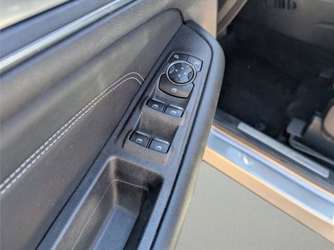 Used 2023 Ford Edge Titanium image 29