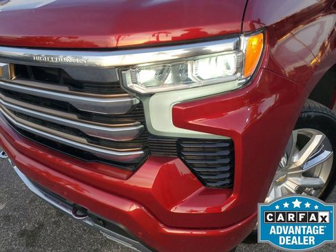 Used 2022 Chevrolet Silverado 1500 High Country w/ High Country Premium Package image 17