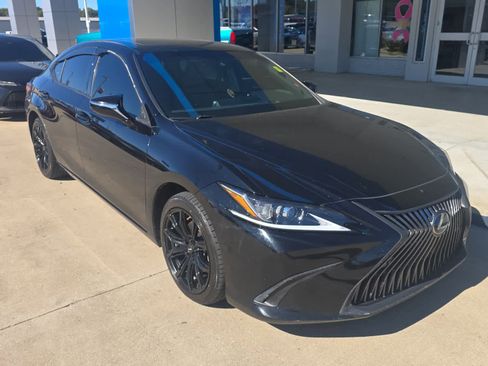 Used 2019 Lexus ES 350 w/ Premium Package image 3
