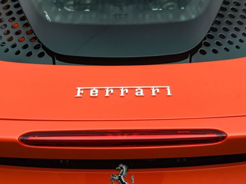 Used 2025 Ferrari SF90 Spider image 23