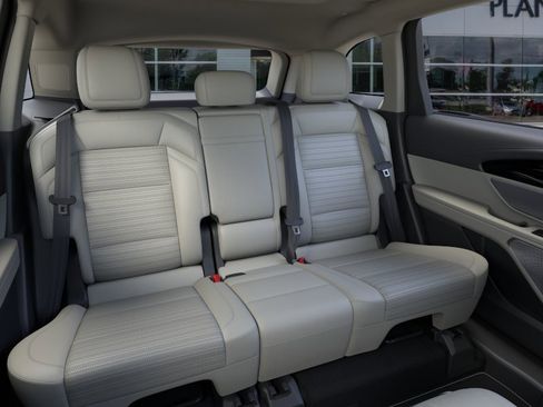New 2026 Lincoln Nautilus Reserve AWD/4WD image 11