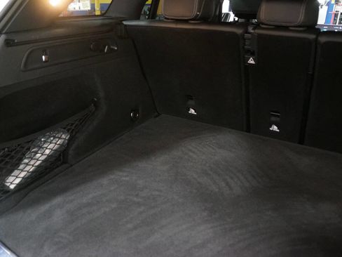 Used 2022 Mercedes-Benz GLC 300 4MATIC image 38