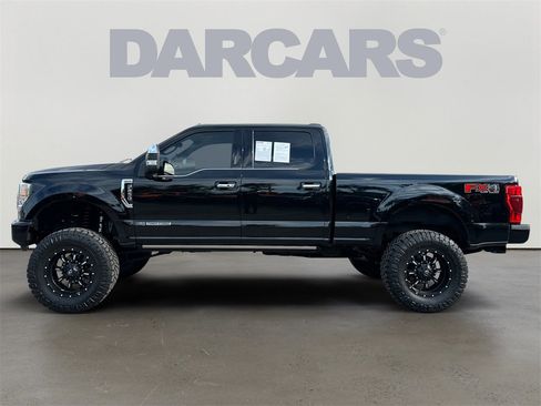 Used 2022 Ford F250 Platinum w/ FX4 Off-Road Package image 4