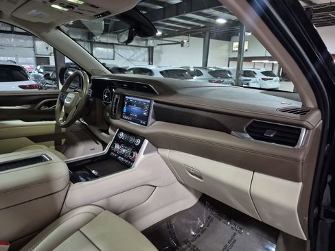 Certified 2021 GMC Yukon Denali w/ Denali Ultimate Package image 31