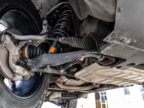 Used 2022 Chevrolet Tahoe RST w/ Sport Performance Package image 13