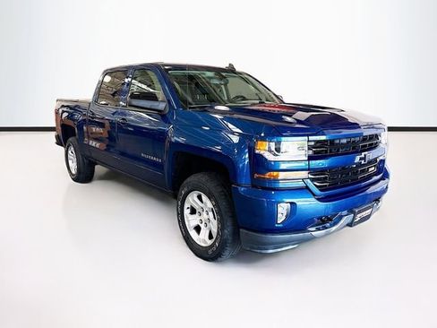 Used 2018 Chevrolet Silverado 1500 LT w/ All Star Edition AWD/4WD image 3
