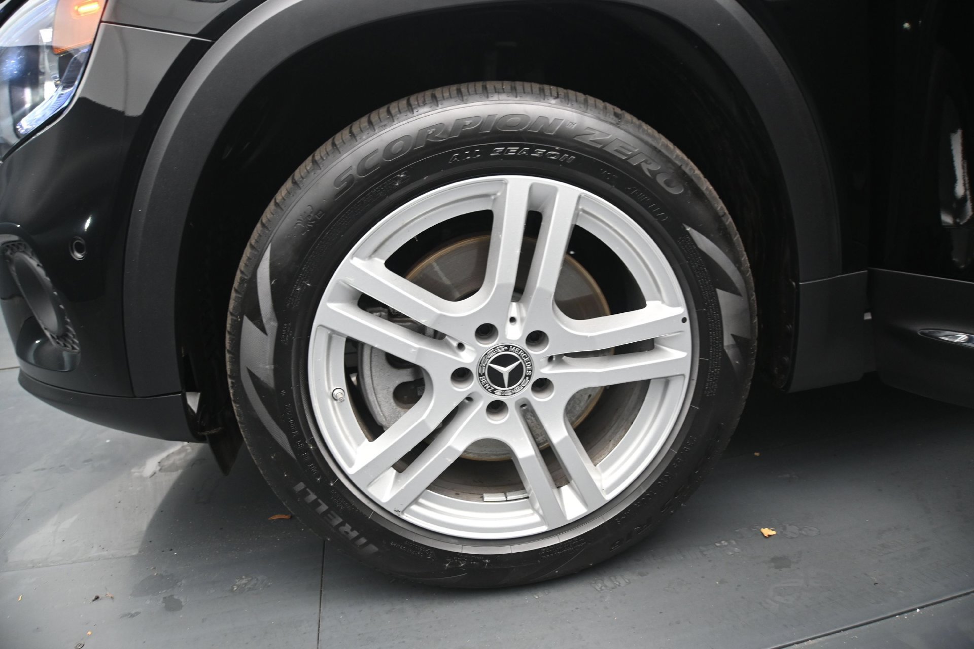 Used 2023 Mercedes-Benz GLB 250 4MATIC image 27