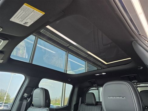 New 2025 GMC Sierra EV Denali image 20