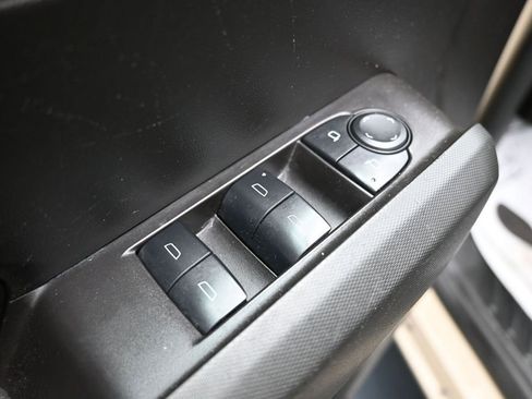 Used 2024 Chevrolet Colorado W/T RWD image 11
