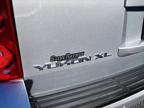 Used 2014 GMC Yukon XL SLT image 21