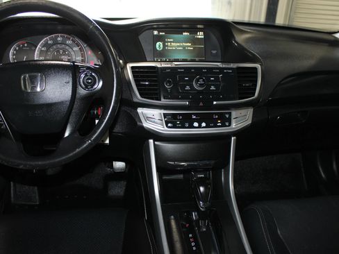 Used 2014 Honda Accord Sport image 13