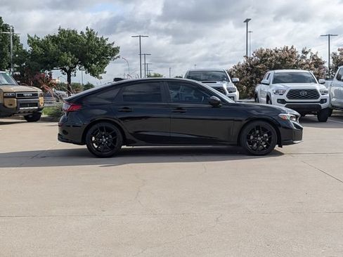 Used 2025 Honda Civic Sport image 4