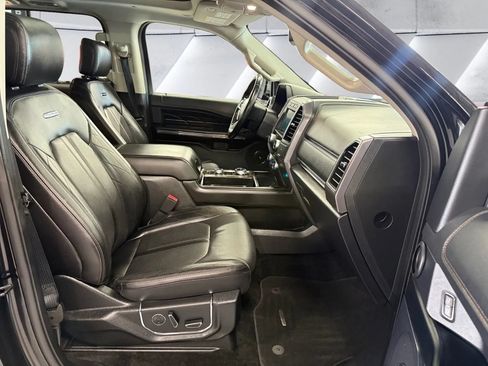Used 2018 Ford Expedition Platinum AWD/4WD image 17