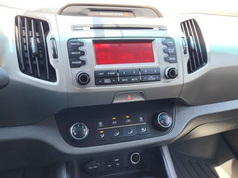 Used 2015 Kia Sportage LX AWD/4WD image 16