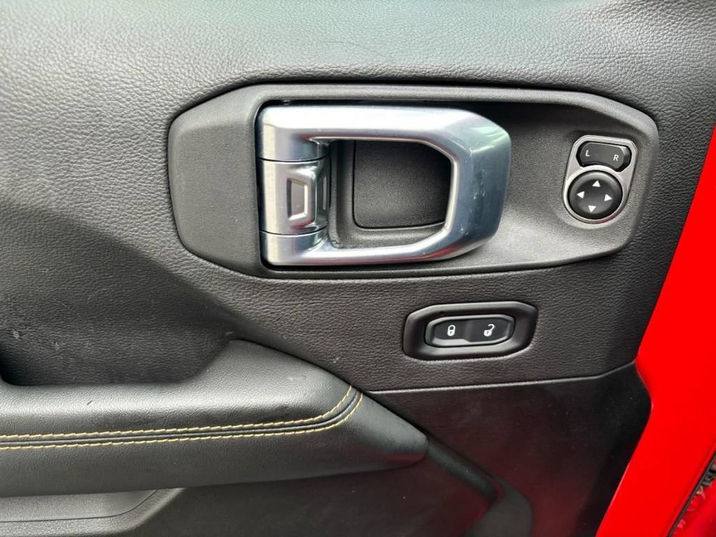 Used 2026 Jeep Wrangler Unlimited Sahara AWD/4WD image 20